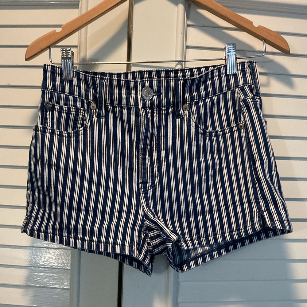 American Eagle Next Level Striped Blue and White Denim or Jeans Shorts Size 4